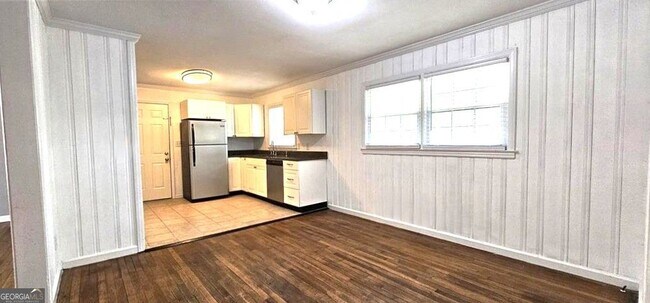 Foto del edificio - 2833 Rockcliff Rd SE