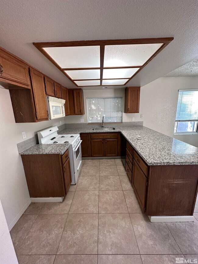 Building Photo - 1841 Burnside Dr