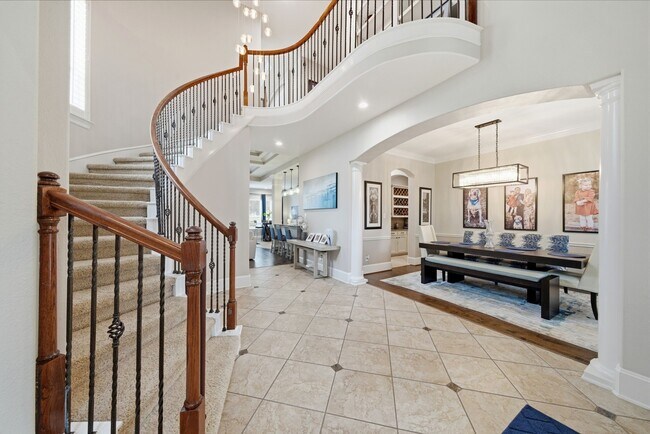 Building Photo - 2547 Marufo Vega Dr