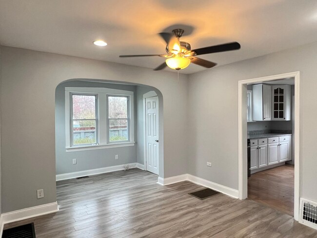 Building Photo - 64 W Line St