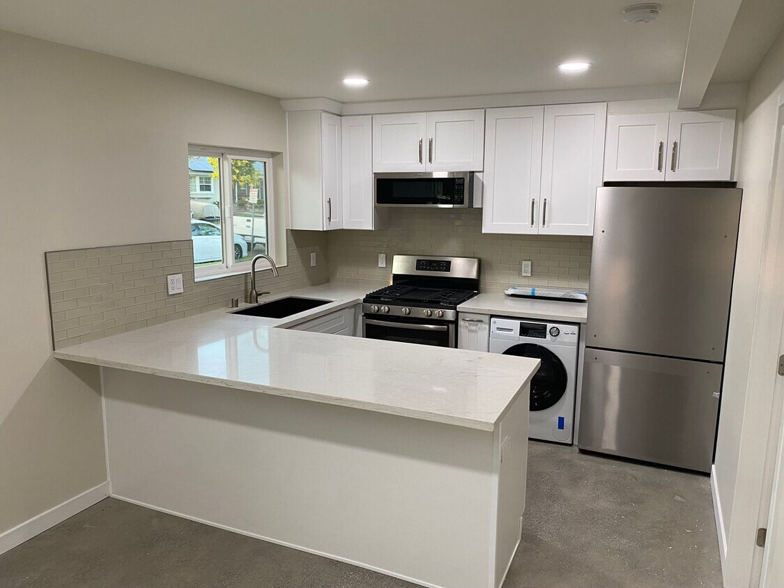 Foto principal - 6802 E Huntdale St