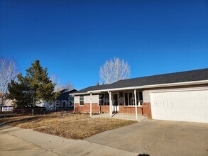 Building Photo - 150 Lawley Dr