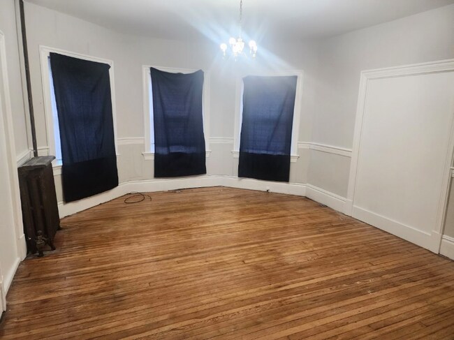 Foto del edificio - 228 E Harrison St