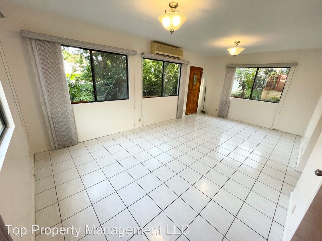 Primary Photo - 3 br, 2 bath House - 2820 Kaimuki Ave.