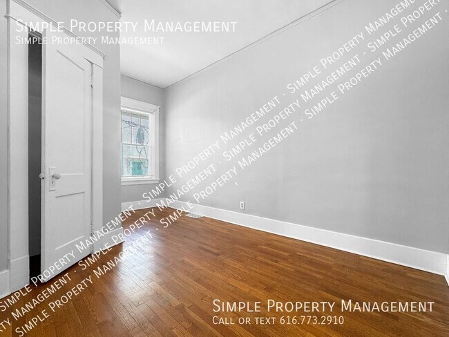 Foto del edificio - 742 4th St NW