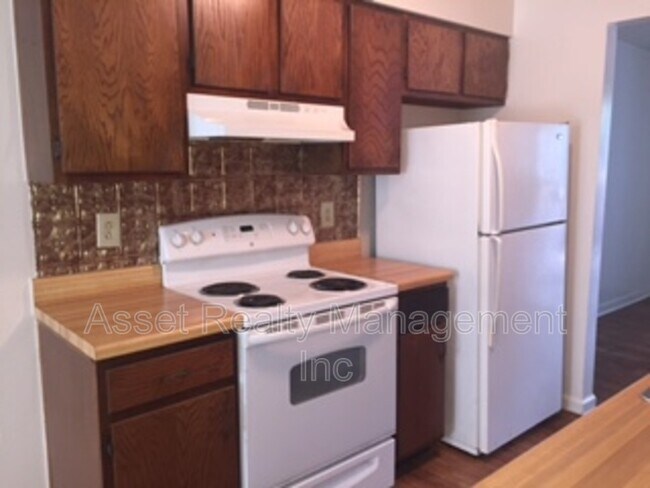 Foto del edificio - 9116 Cedarpark Ln NW