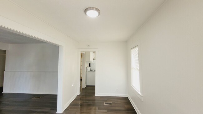 Foto del edificio - 3 Bedroom, 1 bathroom Home for Rent in Pla...