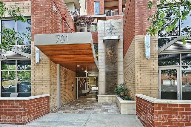 Building Photo - 701 Royal Ct
