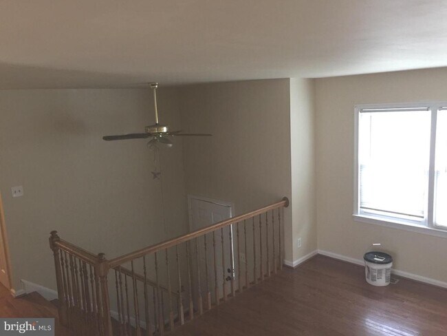 Foto del edificio - 11919 Stansbury Dr