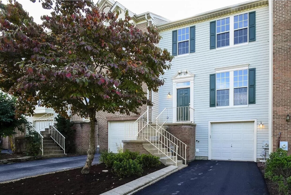 242 Sloan Ct, Wilmington, DE 19808 Townhome Rentals in Wilmington DE