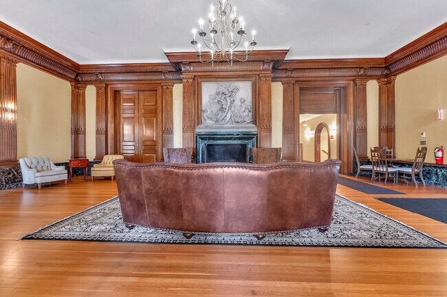 Building Photo - 166 Bryant St