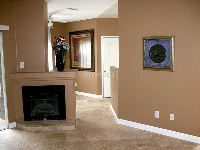 Building Photo - COMING SOON! NO SHOWINGS! ONE BEDROOM ONE ...