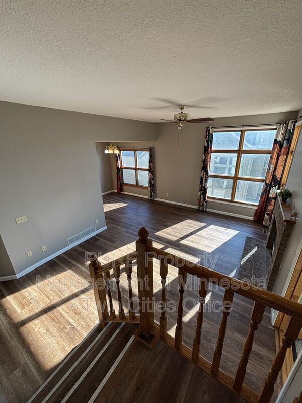 Foto del edificio - 645 Sullivan Dr NE