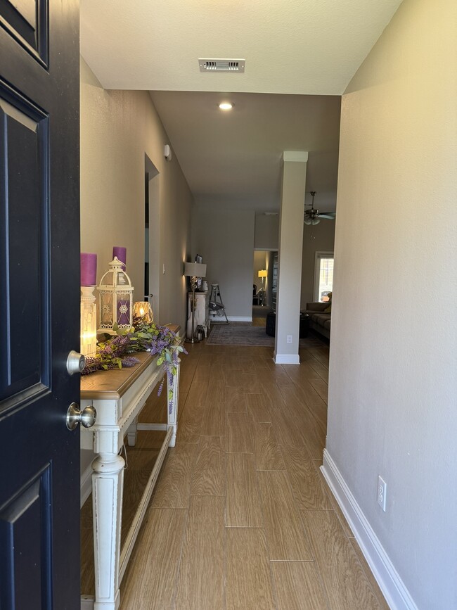 Building Photo - 486 Terra Vis Cir