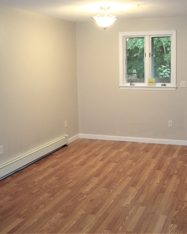 Building Photo - 54 Bellamy Woods
