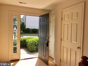Foto del edificio - 8091 Horseshoe Cottage Cir