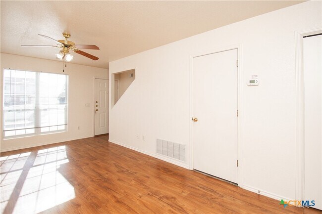 Foto del edificio - 4003 Pilgram Dr