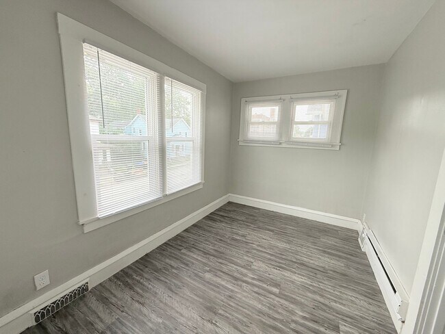 Foto del edificio - 312 N Mclean St