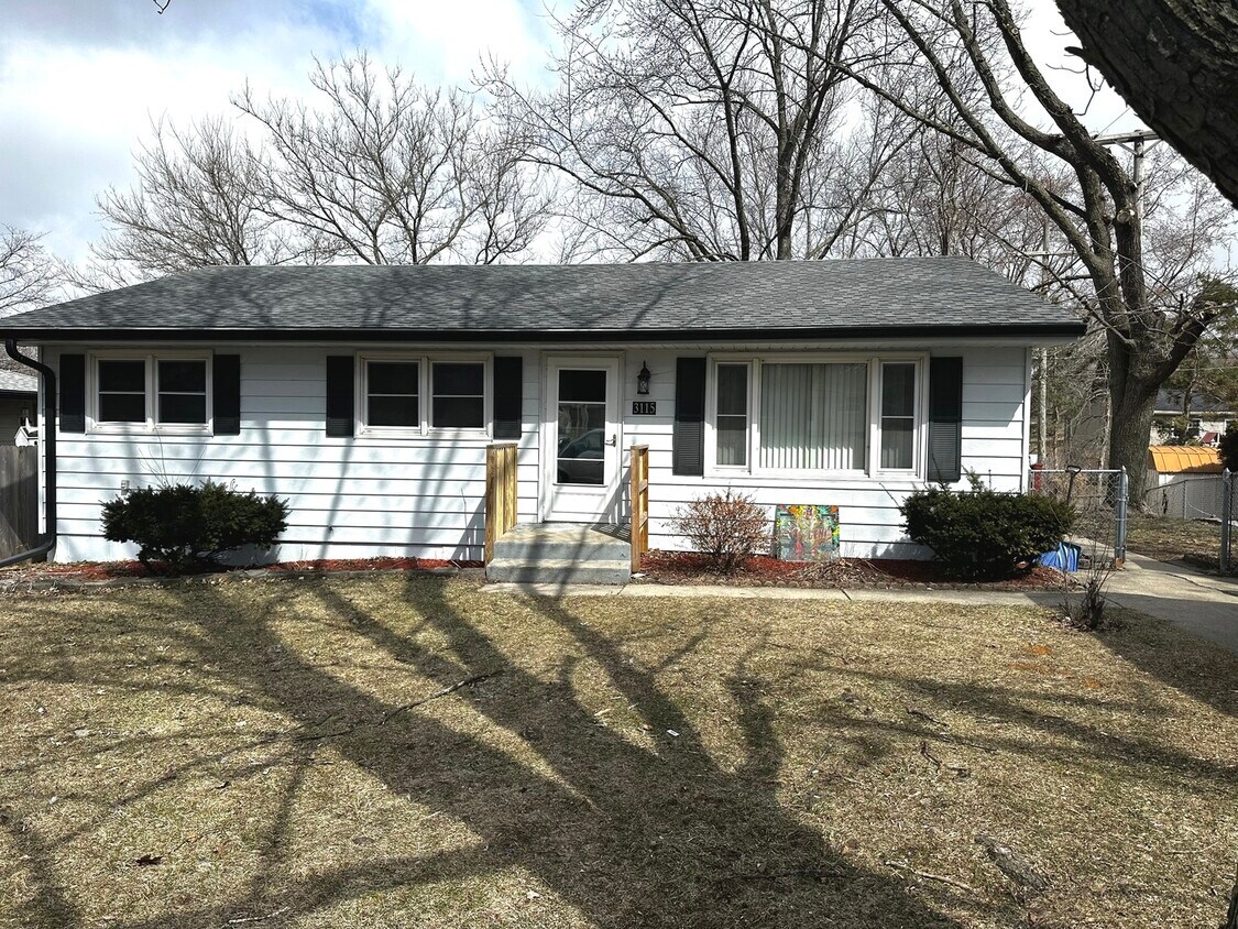 3115 La Salle Ave, Rockford, IL 61114 House Rental in Rockford, IL