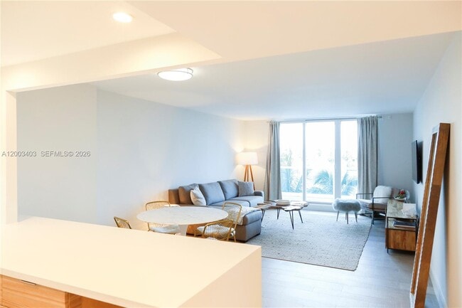 Foto del edificio - 2301 Collins Ave