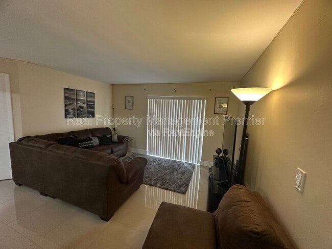 Photo - 9491 Palm Cir S Apartment