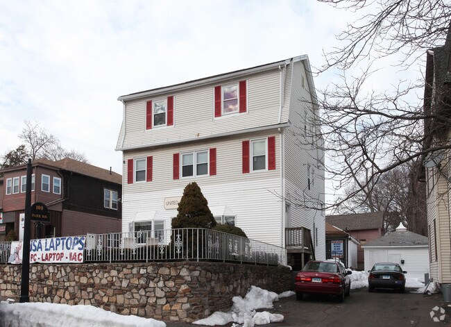 Foto del edificio - 100 Park Rd