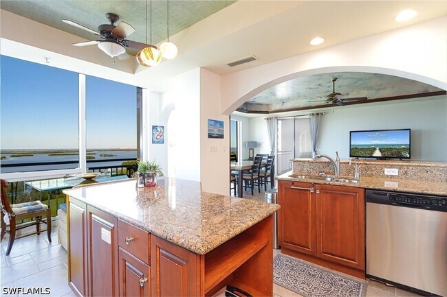 Foto del edificio - 4951 Bonita Bay Blvd