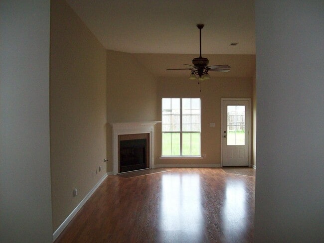 Building Photo - 26043 Wimbledon Dr