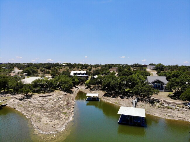 Foto del edificio - Happy Sunshine. Custom and Eclectic Waterf...