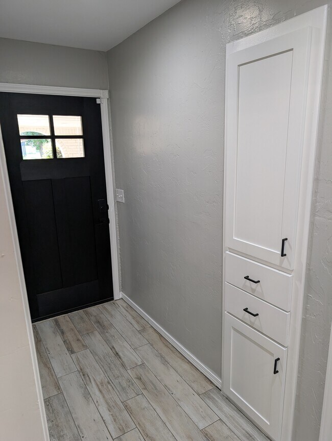 Photo - 2421 Marshall Dr House