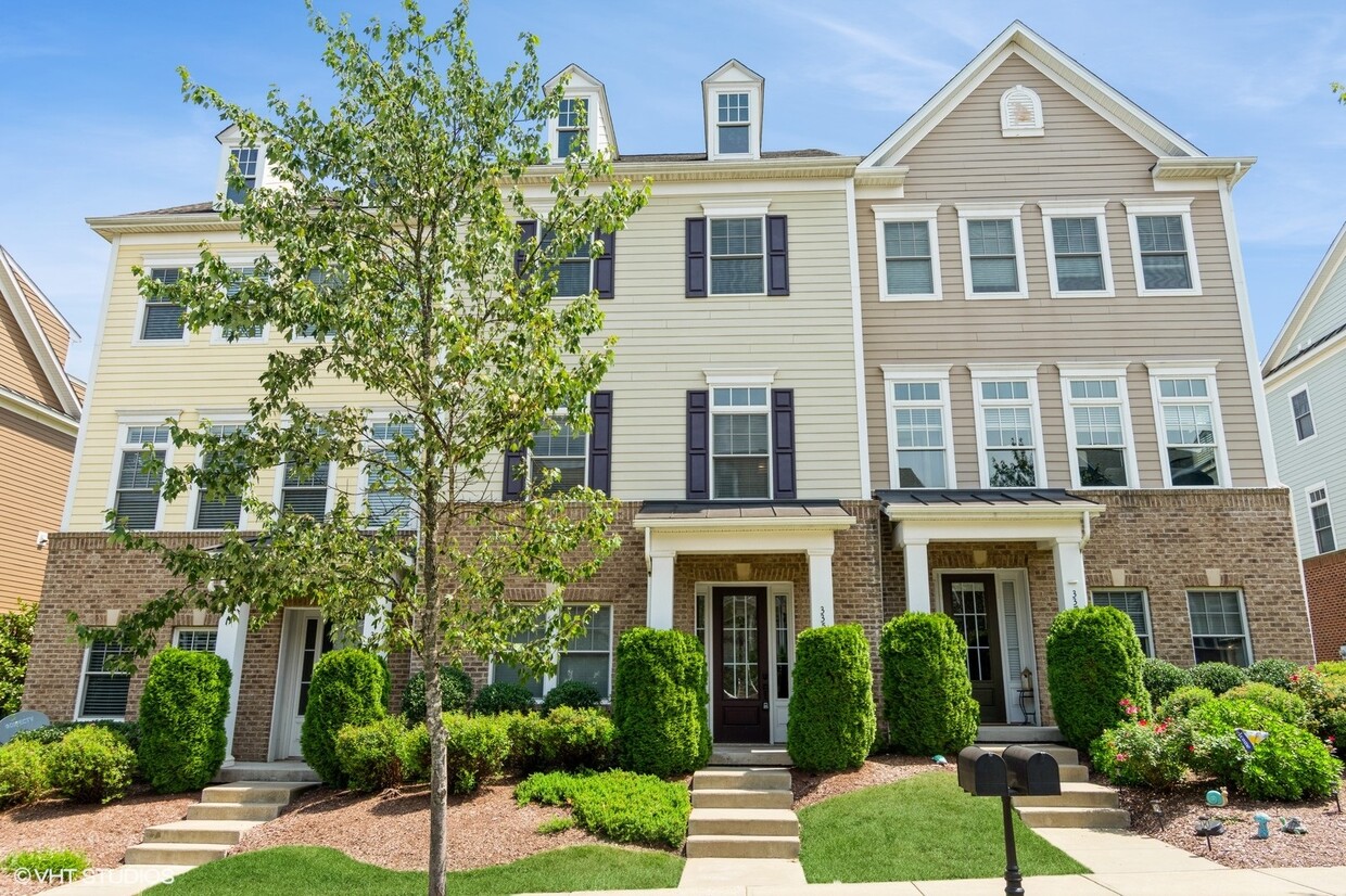 Primary Photo - 335 Osona Ln