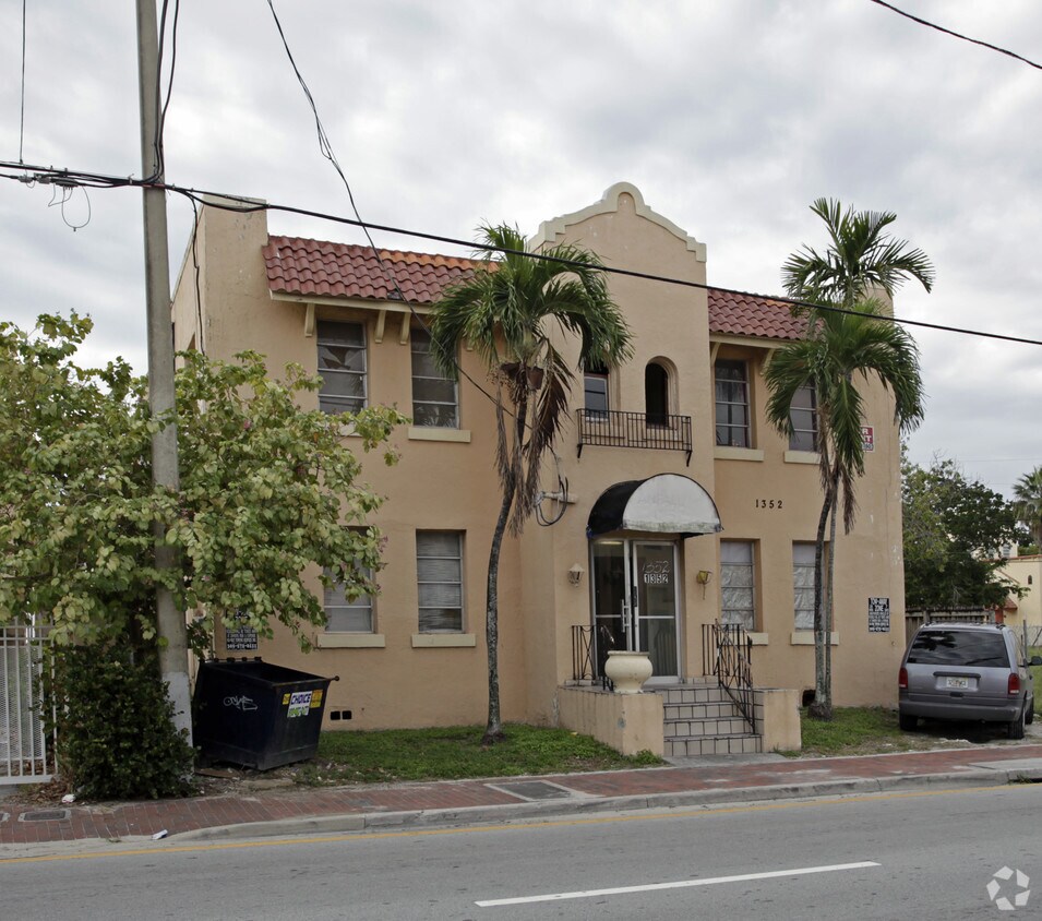 Building Photo - 1352 SW 7th St