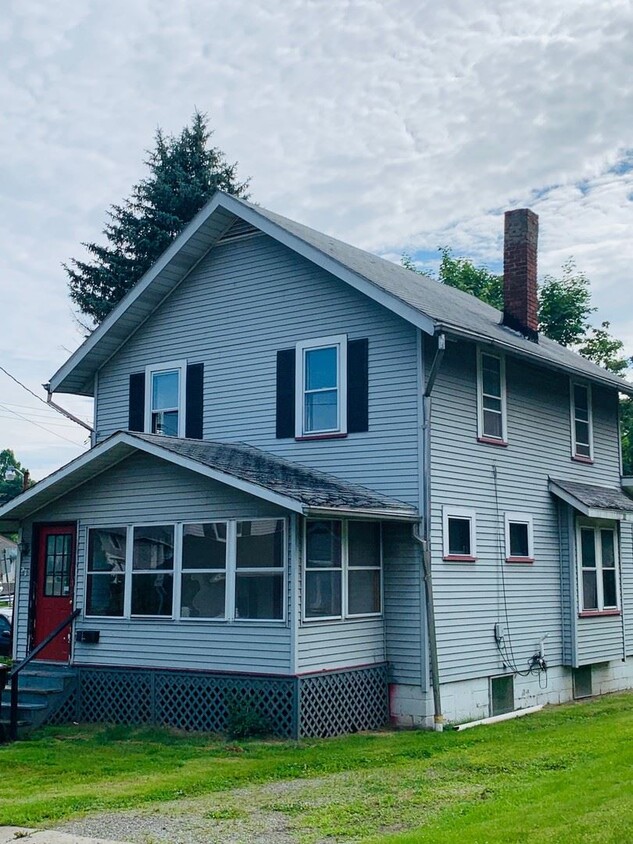 Primary Photo - 3 br, 1 bath House - 257 McClure Ave.