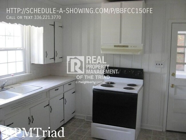 Building Photo - Adorable 2BD/1BA in Winston Salem!!