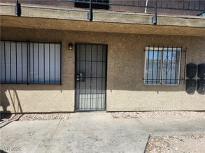 Building Photo - 3437 E Cheyenne Ave