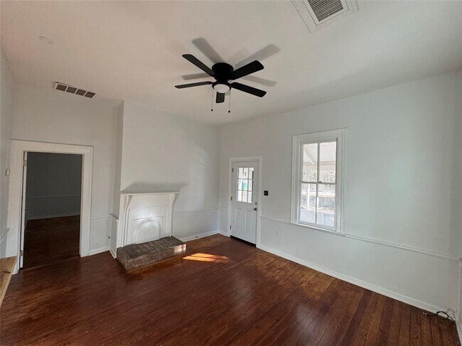 Foto del edificio - 194 N Clarendon Ave