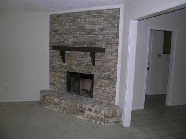 Building Photo - 128 E Bethel School Rd