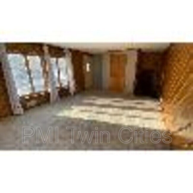 Building Photo - 105 Hallam Ave S