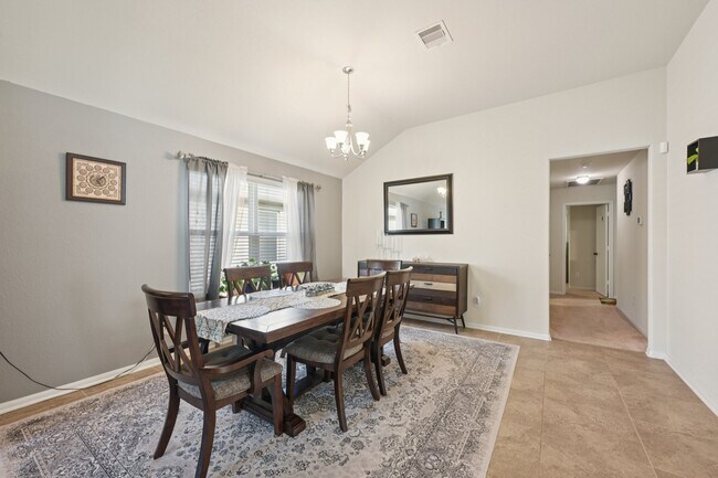 Foto del edificio - 2222 Mountain Quail Wy