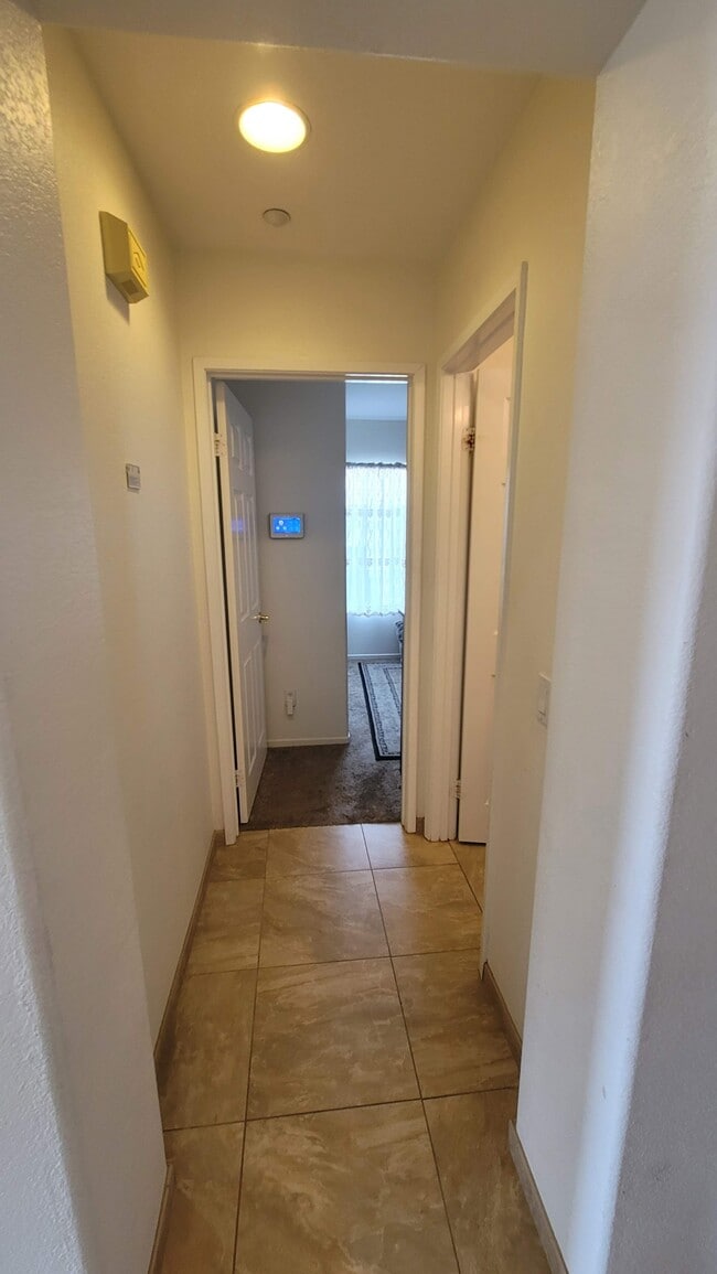 Foto del edificio - 2422 Pointe Pkwy