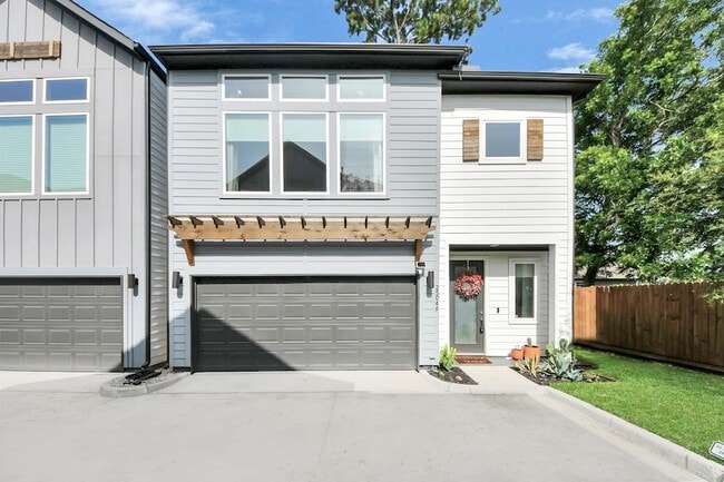 Photo - 2504 W Tidwell Rd Townhome