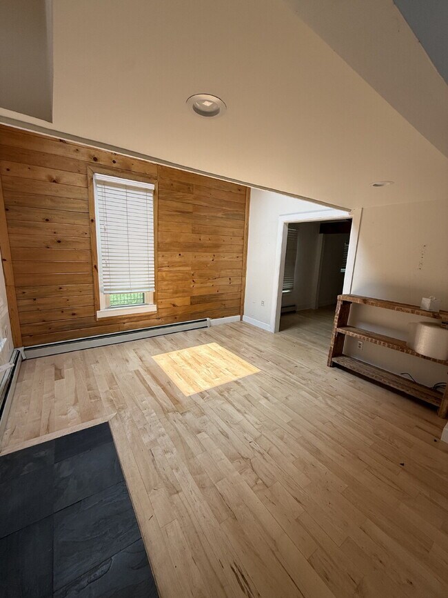Foto del edificio - "Charming 2-Bed, 2-Bath Oasis in Denver’s Vibrant Locale – 1,313 Sq. Ft. of Cozy Elegance!"