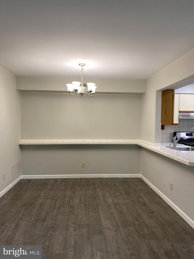 Foto del edificio - 157 Bradford Ct