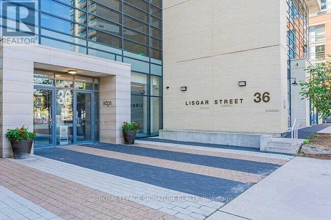 Building Photo - 36-8136 Lisgar St