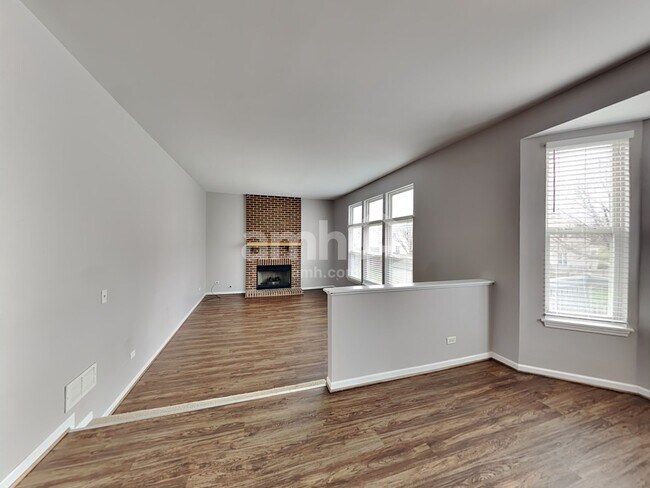 Foto del edificio - 9781 Chetwood Dr