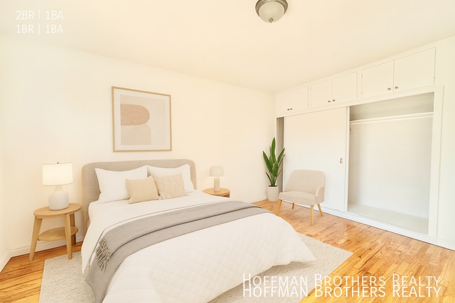 Building Photo - 628 S Ardmore Ave