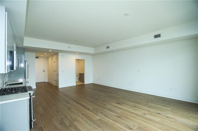 Building Photo - 788 West Marietta St NW