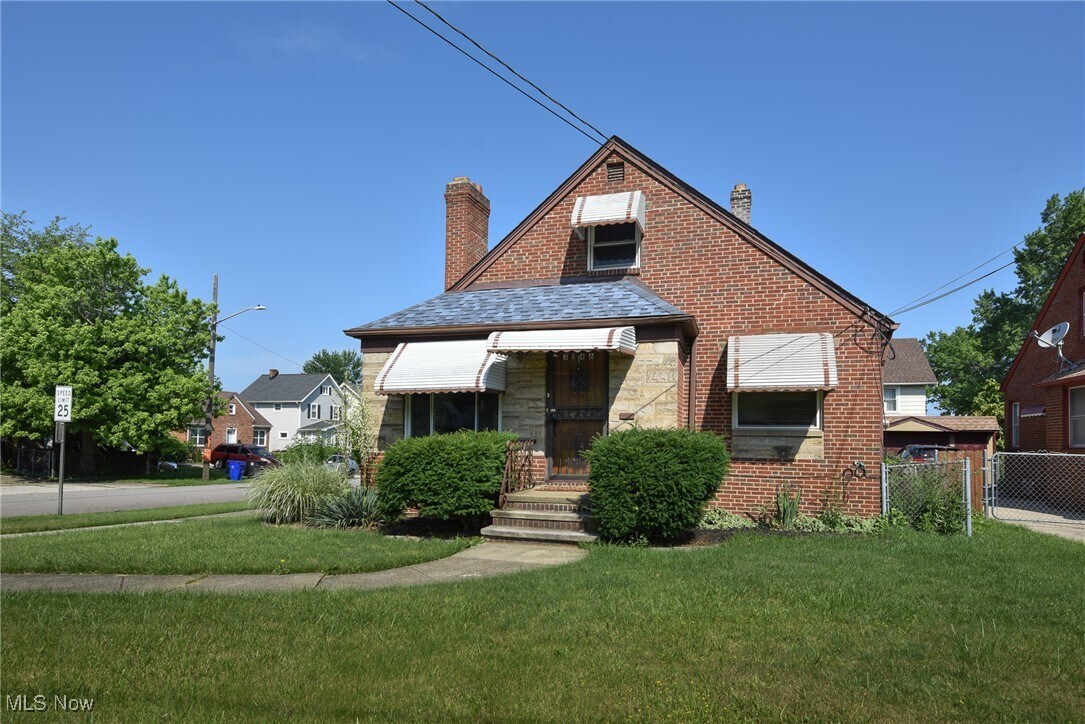 Primary Photo - 3146 Warren Rd