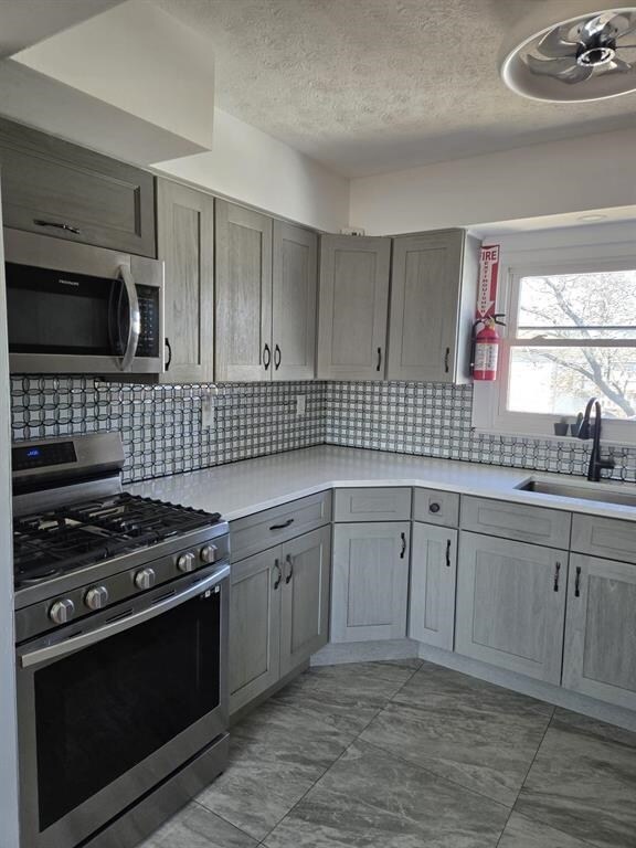 Foto del edificio - 707 Cedar St