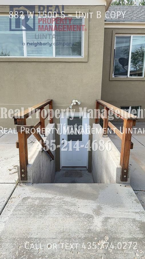 Building Photo - 2 Bedroom 1 Bathroom Downstairs Apartment